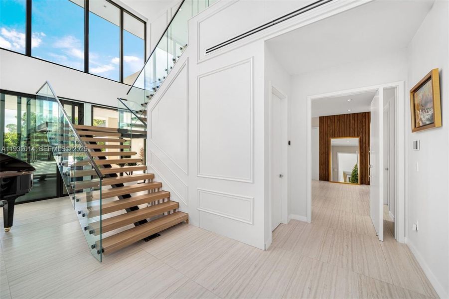 Spacious, unfurnished interior of a new home in , Southwest Ranches (Image 13).