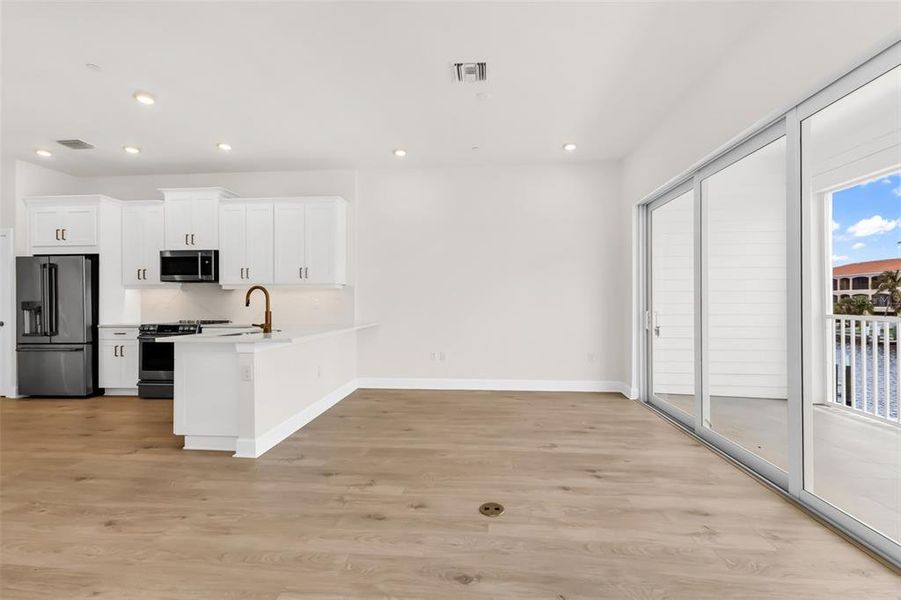 Spacious, unfurnished interior of a new home in , Punta Gorda (Image 22).
