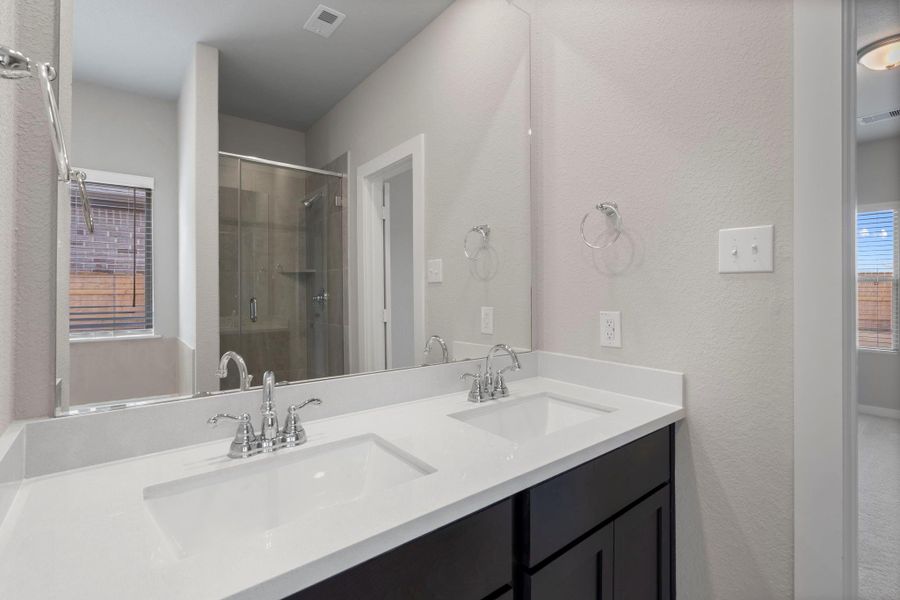 Furnished interior view inside a new home in River Ranch Trails, Dayton (Image 5).