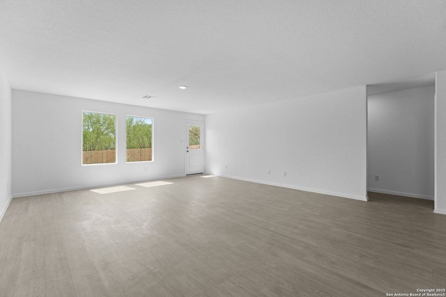 Spacious, unfurnished interior of a new home in Lodi Grove, Floresville (Image 18). Spacious, unfurnished interior of a new home in Lodi Grove, Floresville (Image 18).