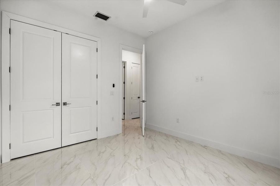 Spacious, unfurnished interior of a new home in , Kissimmee (Image 24).