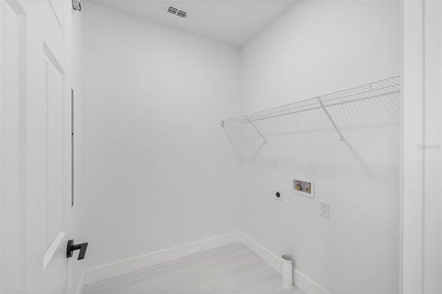 Oversized Laundry room