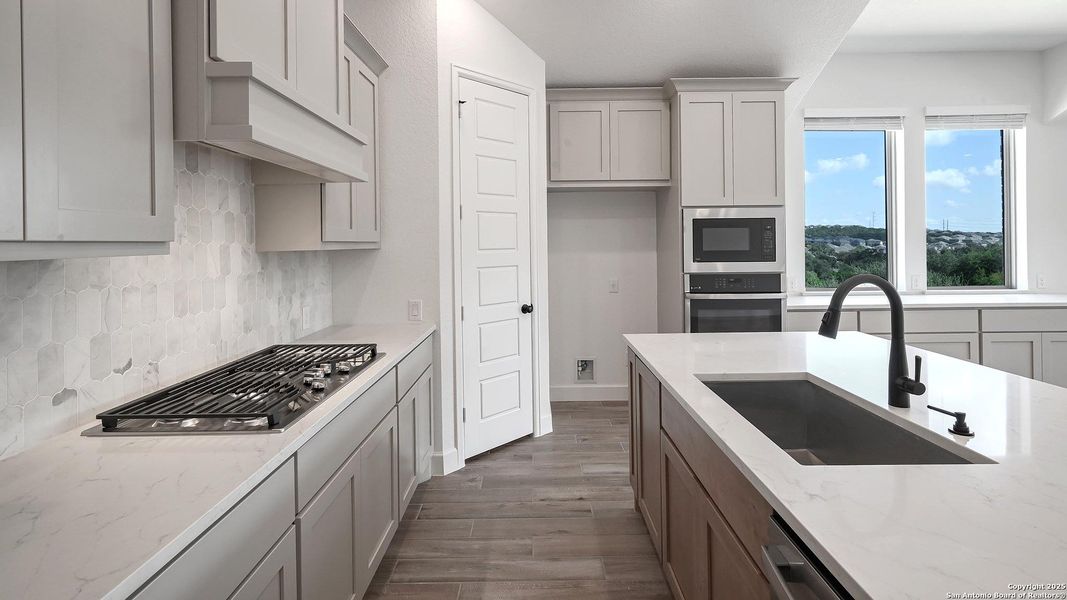 Furnished interior view inside a new home in Johnson Ranch 55', Bulverde (Image 7). Furnished interior view inside a new home in Johnson Ranch 55', Bulverde (Image 7).