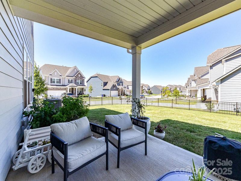 Covered Patio to relax & unwind!