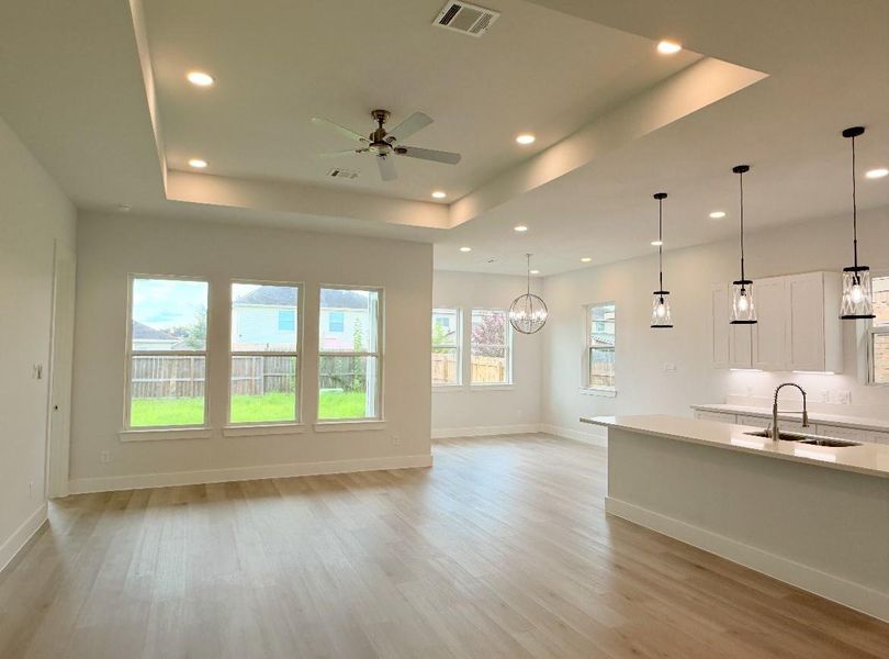 Spacious, unfurnished interior of a new home in , Houston (Image 13).