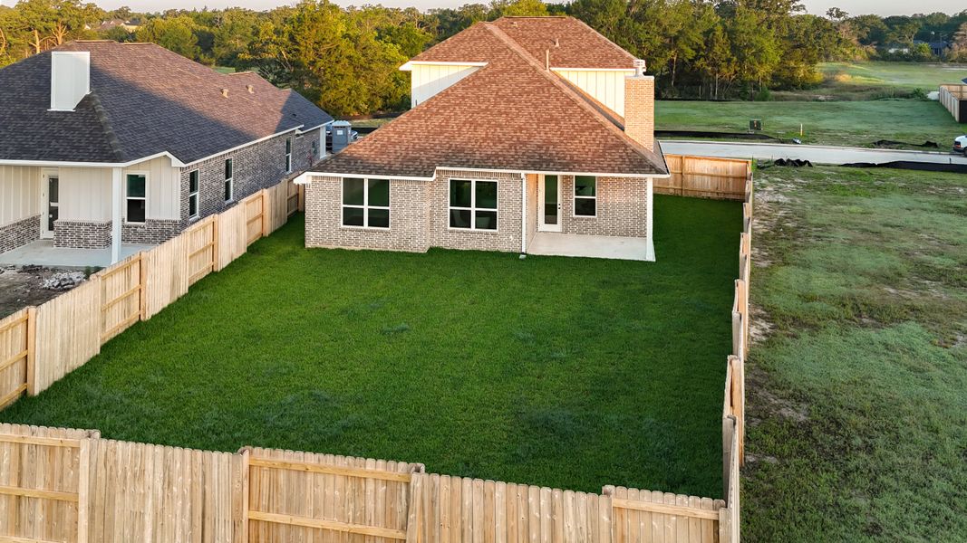 Exterior details and patio area of a home in Mission Ranch, College Station (Image 28).