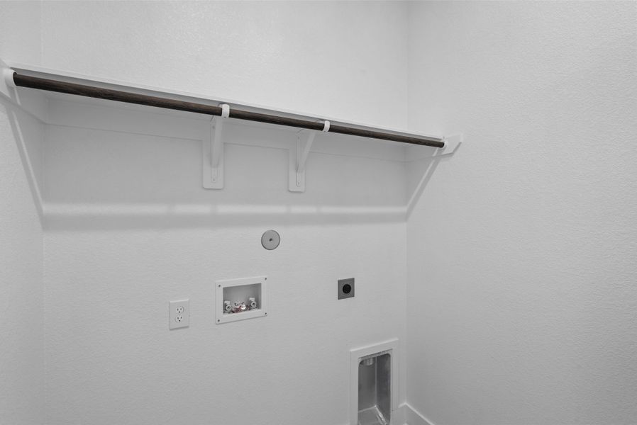 Spacious, unfurnished interior of a new home in Attwater, Waller (Image 27).