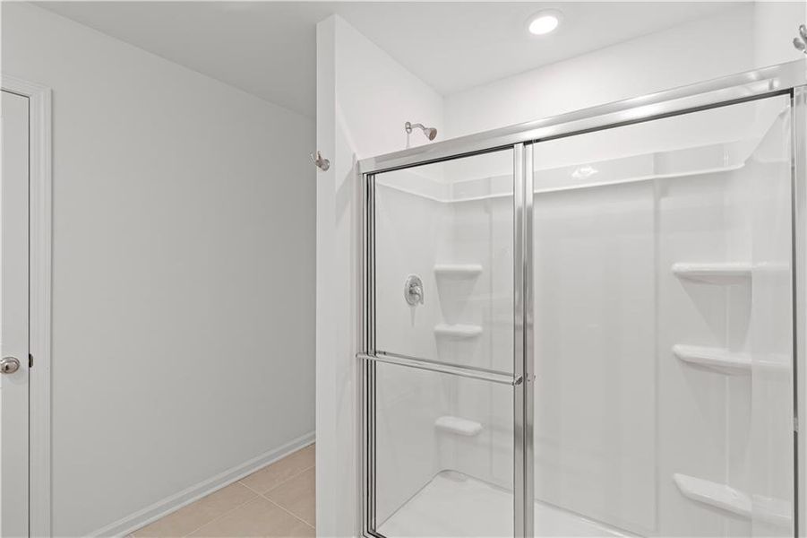 Furnished interior view inside a new home in Avery Ridge, Gainesville (Image 11).