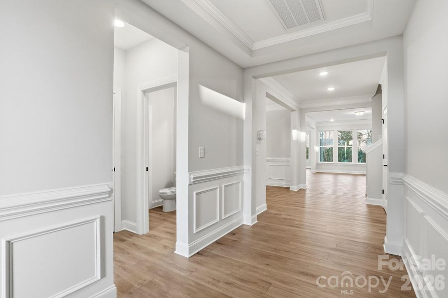 Foyer with tray ceiling option