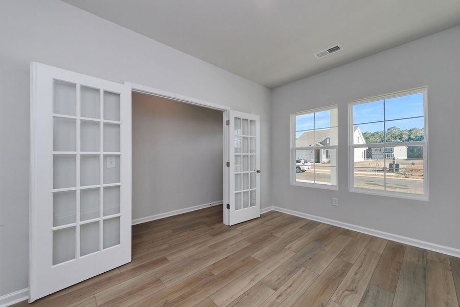 Spacious, unfurnished interior of a new home in Hainer Place, Conway (Image 25).