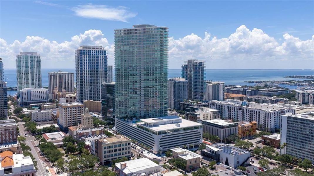 Condo located in St. Petersburg, FL showcasing its design and architecture (Image 33). Condo located in St. Petersburg, FL showcasing its design and architecture (Image 33).
