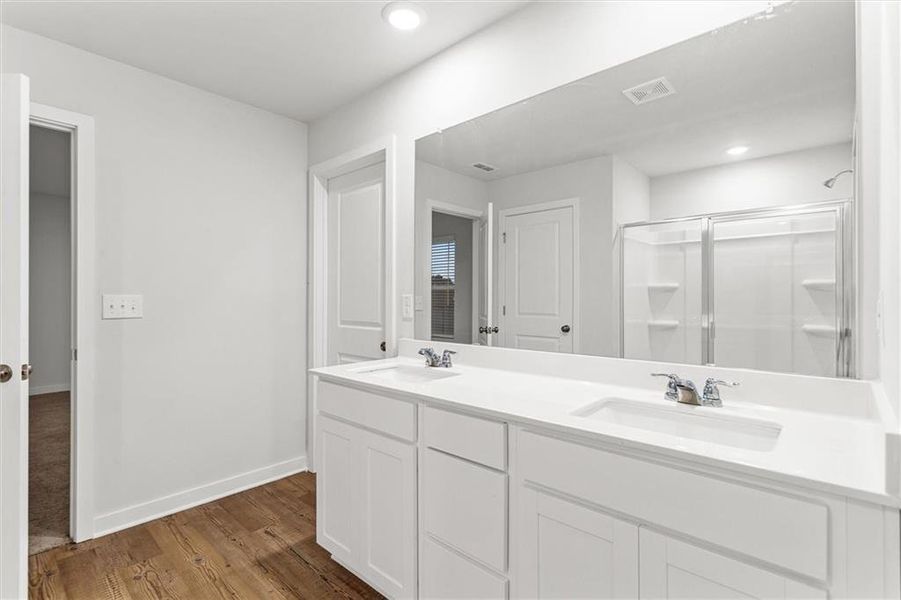 Furnished interior view inside a new home in , Grayson (Image 18).