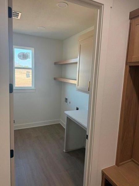 Spacious, unfurnished interior of a new home in , Canton (Image 7).