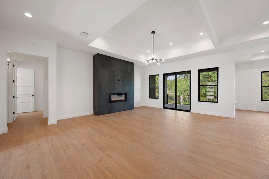 Spacious, unfurnished interior of a new home in , Horseshoe Bay (Image 30).