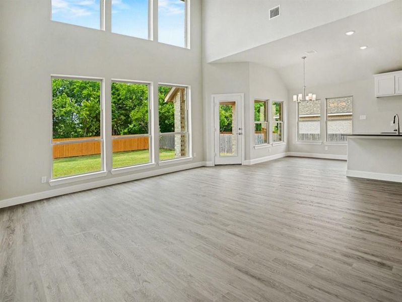 Spacious, unfurnished interior of a new home in Cole Crossing Estates, DeSoto (Image 25).