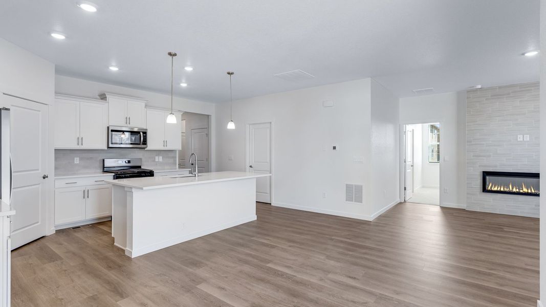 Image 30 of a home in Lakeside Canyon. Image 30 of a home in Lakeside Canyon.