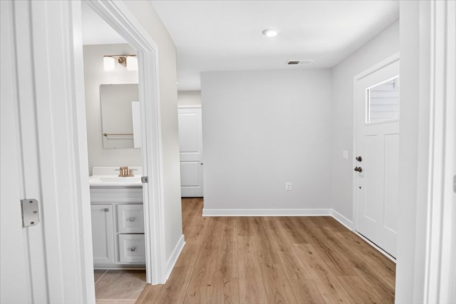 Spacious, unfurnished interior of a new home in Waverly Springs, Woodruff (Image 15).