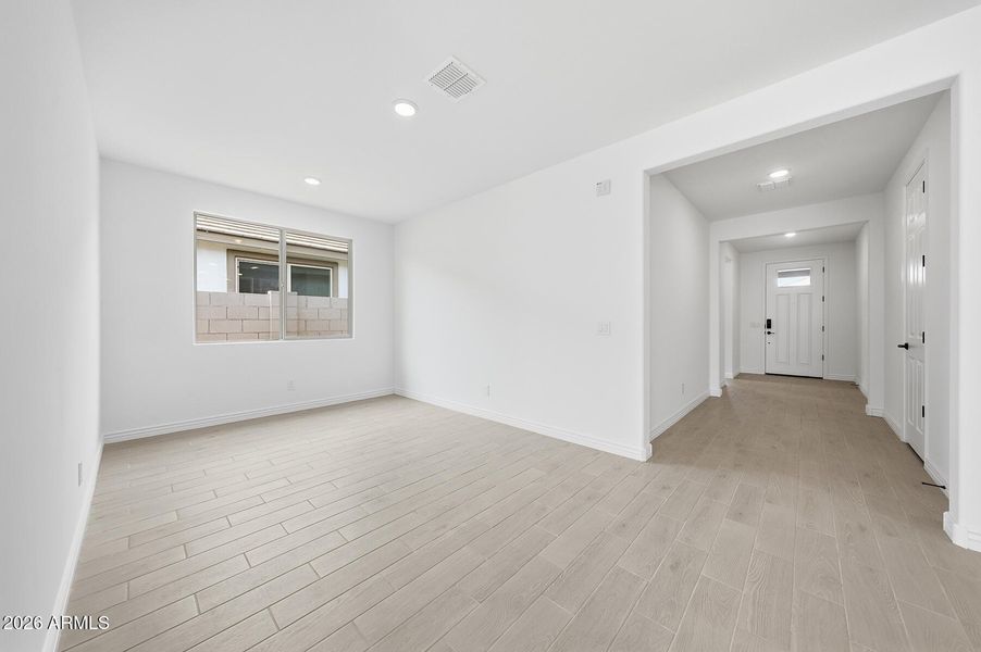 PHX_Miravida_lot 1037_Blush_14857_Dining