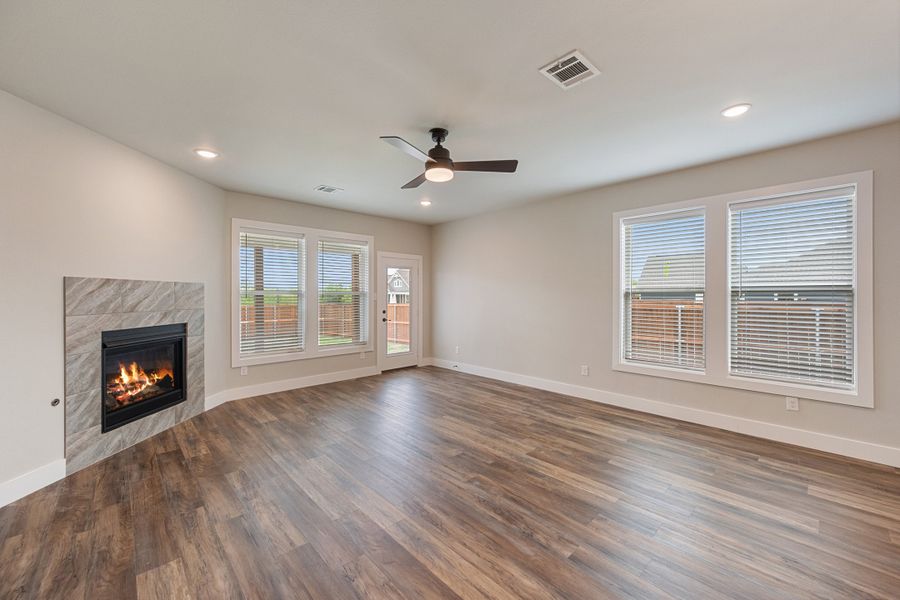Representative unfurnished interior of a home built from the Isibelle by Heritage Towne in Heritage Towne, Midlothian (Image 22).