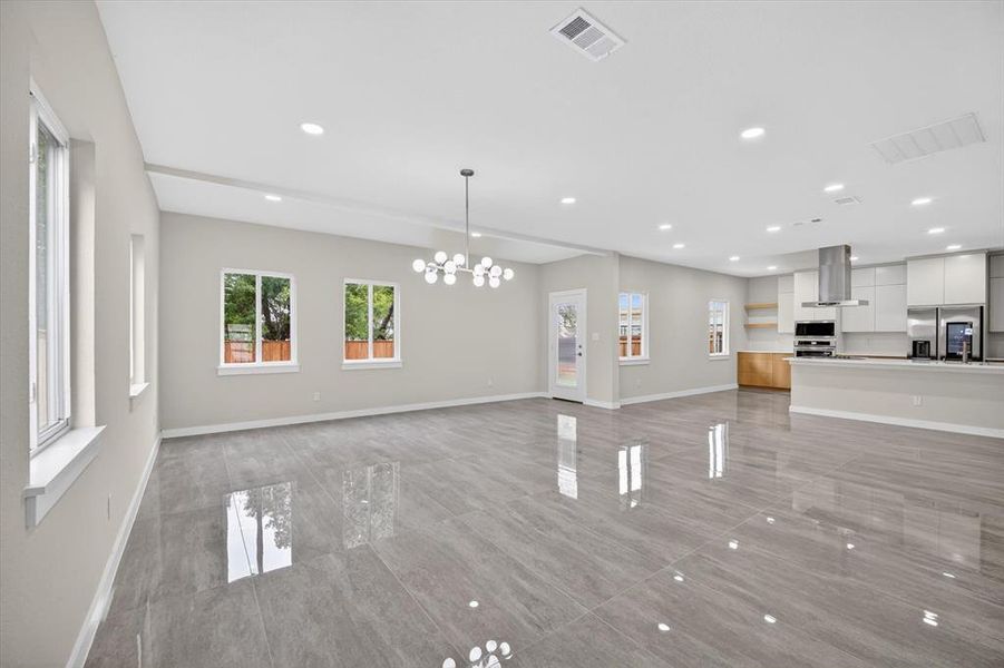 Spacious, unfurnished interior of a new home in , Irving (Image 32).