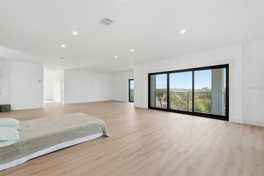 Spacious, unfurnished interior of a new home in , Flagler Beach (Image 41).