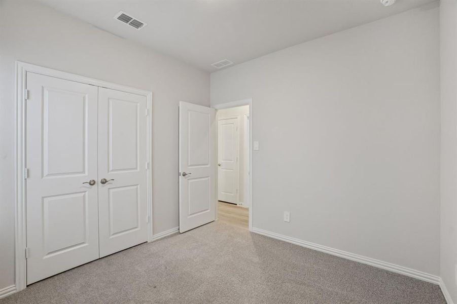 Photo is not of the actual home, but is an inspirational photo of builder’s model home and may depict options, furnishings, and/or decorator features that are not included. Photo is not of the actual home, but is an inspirational photo of builder’s model home and may depict options, furnishings, and/or decorator features that are not included.