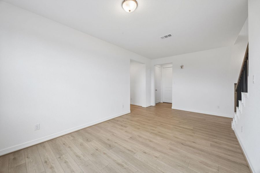 Spacious, unfurnished interior of a new home in Austin Point, Richmond (Image 14).