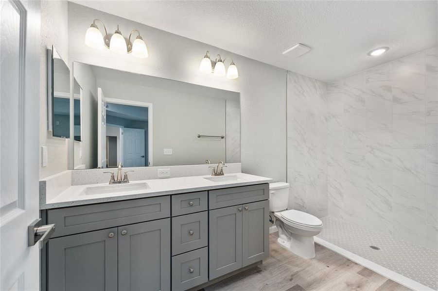 Furnished interior view inside a new home in , Belleview (Image 7).