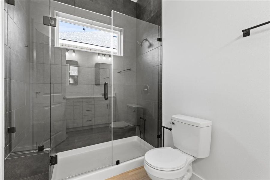 Furnished interior view inside a new home in , Denison (Image 18).