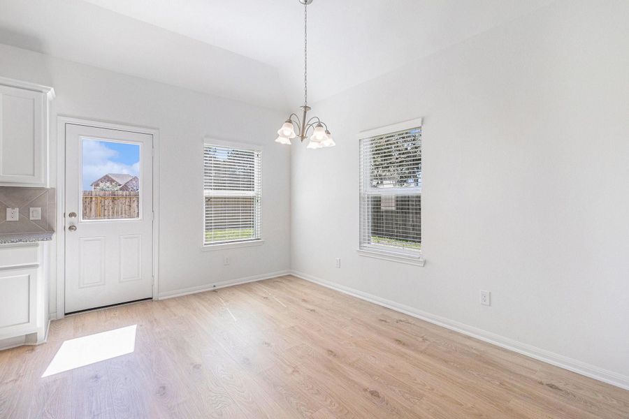 Spacious, unfurnished interior of a new home in Columbia Lakes, West Columbia (Image 26).