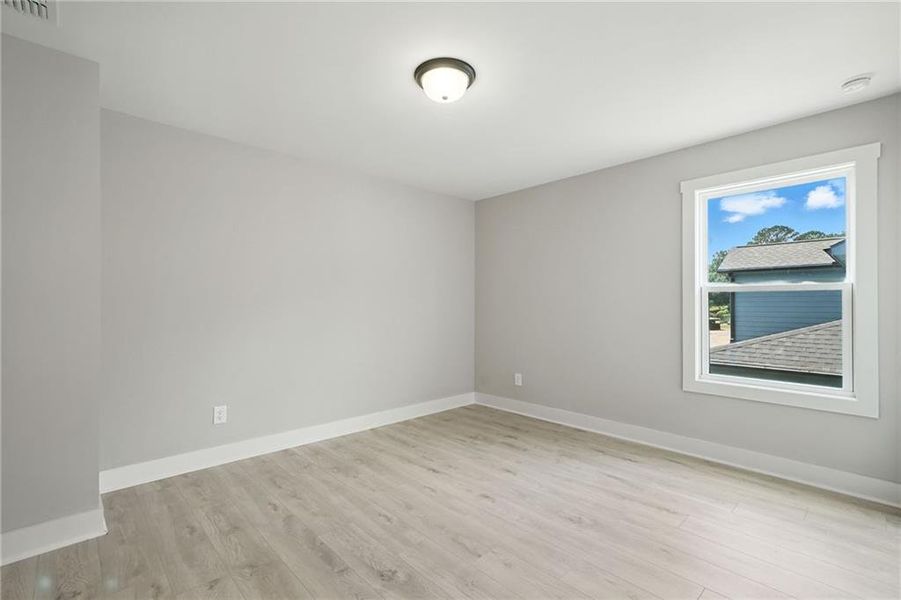 Spacious, unfurnished interior of a new home in Ferguson Corners, Emerson (Image 10).