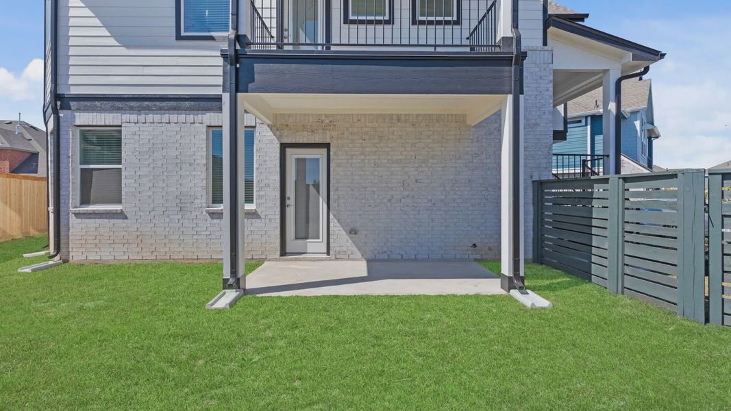 Representative exterior details of a home built from the Oakdale by Chesmar Homes in Bridgeland Courtyard, Cypress (Image 3).