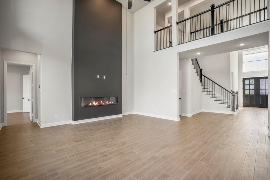 Spacious, unfurnished interior of a new home in Sienna 70' Lots, Missouri City (Image 38). Spacious, unfurnished interior of a new home in Sienna 70' Lots, Missouri City (Image 38).