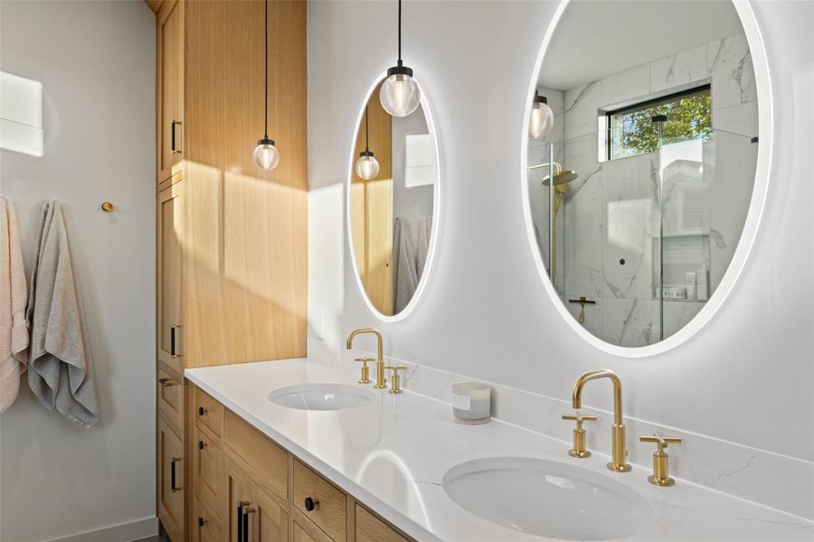 Image 33 of a home in .