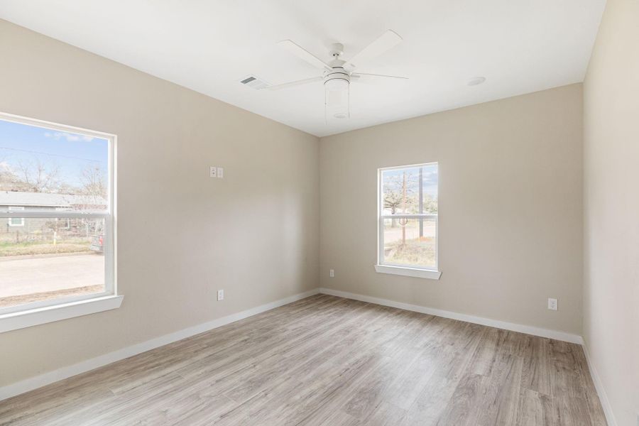 Spacious, unfurnished interior of a new home in , Bryan (Image 22).