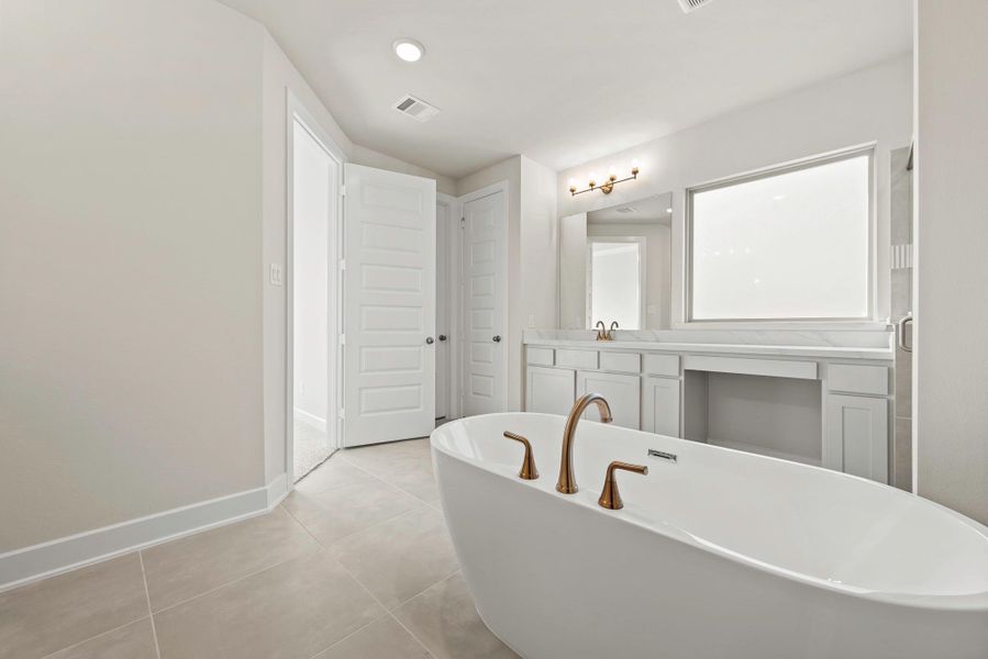 Representative image. Features, specifications, selections and colors may vary.