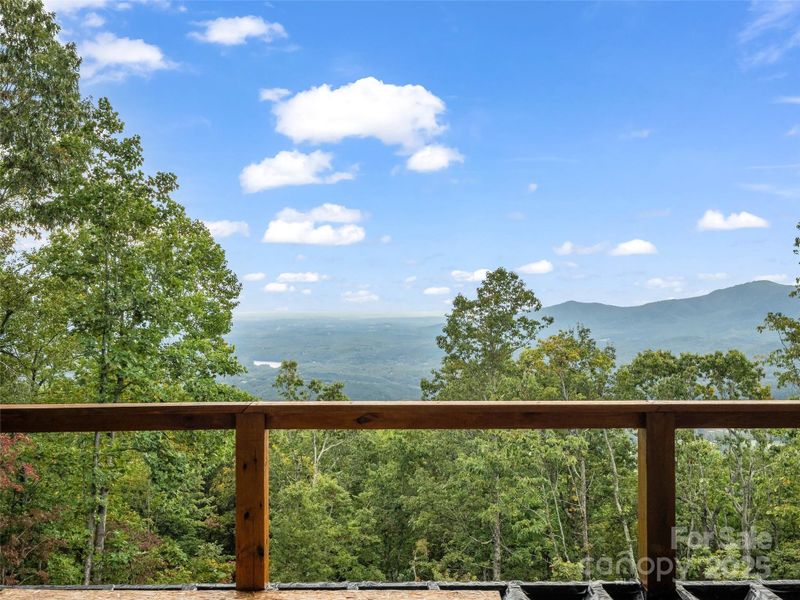 Image 34 of a home in .