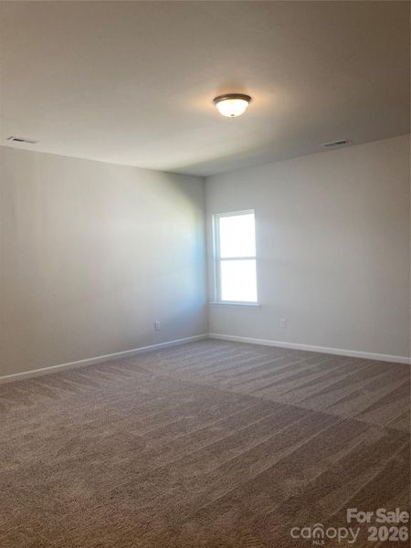 Spacious, unfurnished interior of a new home in Sunset Meadows, Charlotte (Image 20).
