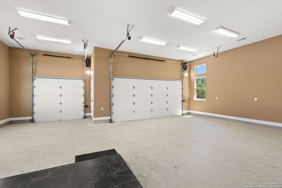 Image 33 of a home in .