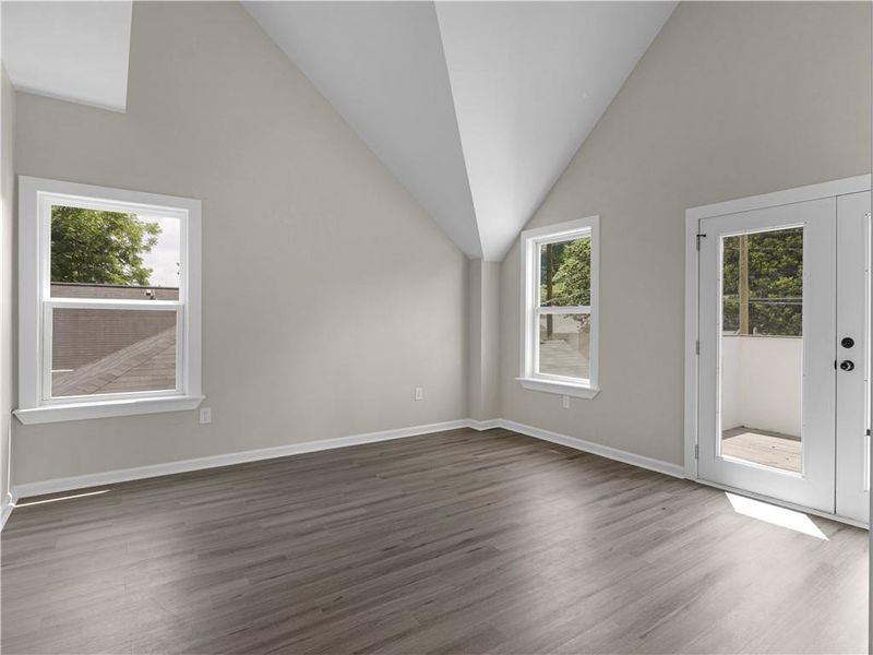 Spacious, unfurnished interior of a new home in , Atlanta (Image 13).