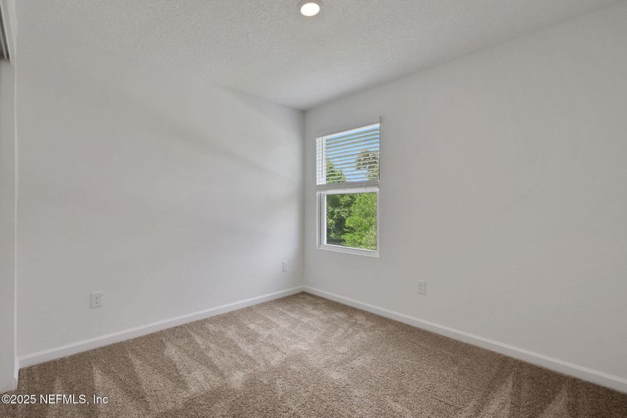 Spacious, unfurnished interior of a new home in Kasen Oaks, Jacksonville (Image 14).