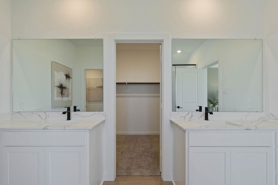 Furnished interior view inside a new home in Riverside Estates, Mont Belvieu (Image 13).