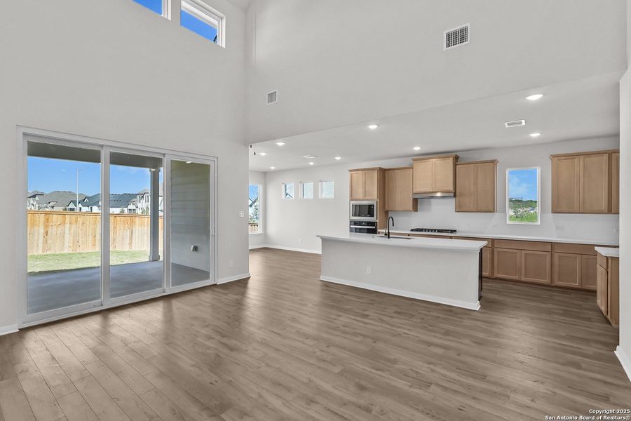 Image 48 of a home in Mayfair 60'.