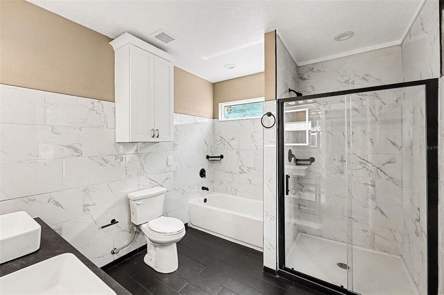 Furnished interior view inside a new home in , Clearwater (Image 7).