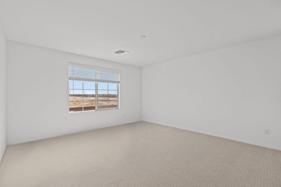 Spacious, unfurnished interior of a new home in Skyline Village Enclaves, San Tan Valley (Image 12).