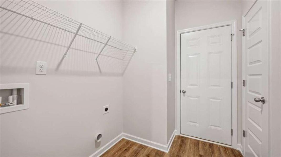 Spacious, unfurnished interior of a new home in Shoal Creek, Hampton (Image 23).