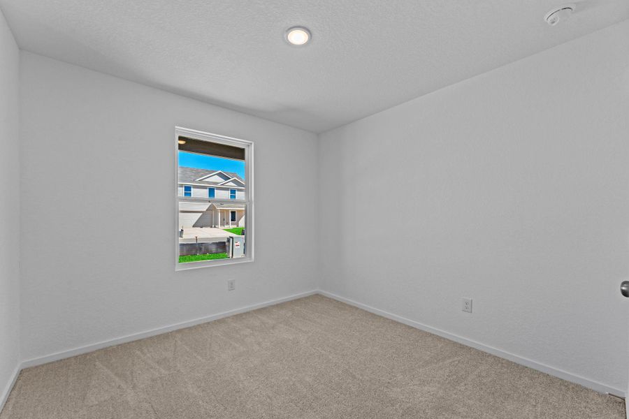 Spacious, unfurnished interior of a new home in Friendship Oaks, Fredericksburg (Image 12).