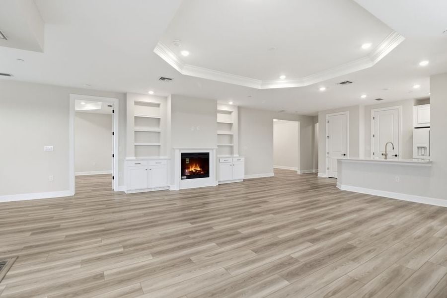 Spacious, unfurnished interior of a new home in Esplanade by the Islands Coach Homes, Naples (Image 11).