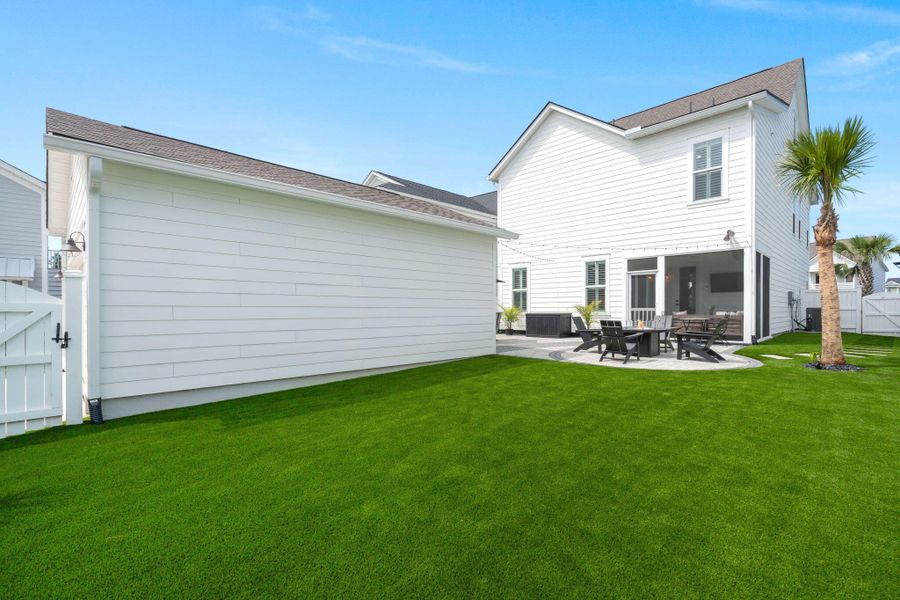Front exterior of a new home in Nexton, Summerville, SC, highlighting curb appeal (Image 25). Front exterior of a new home in Nexton, Summerville, SC, highlighting curb appeal (Image 25).