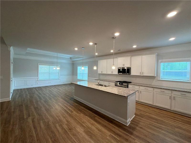 Furnished interior view inside a new home in Tuscany Hills, Douglasville (Image 7).